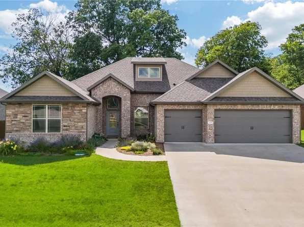 1059 Torrey Pines Ln, Cave Springs, AR 72718