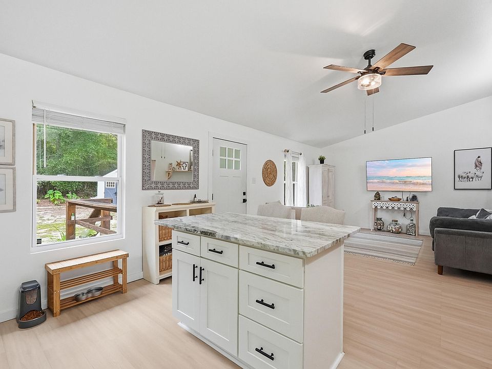 1st image of 1743 Hinote Rd