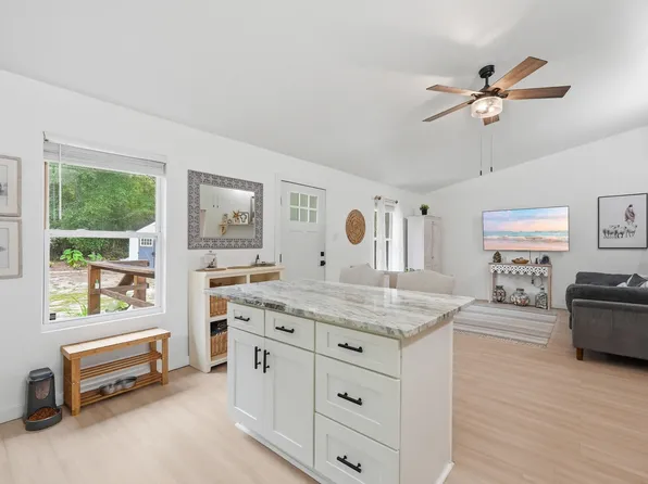 1743 Hinote Rd, Defuniak Springs, FL 32433