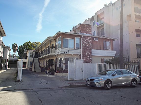 3rd image of 1218 N Mansfield Ave #94240772