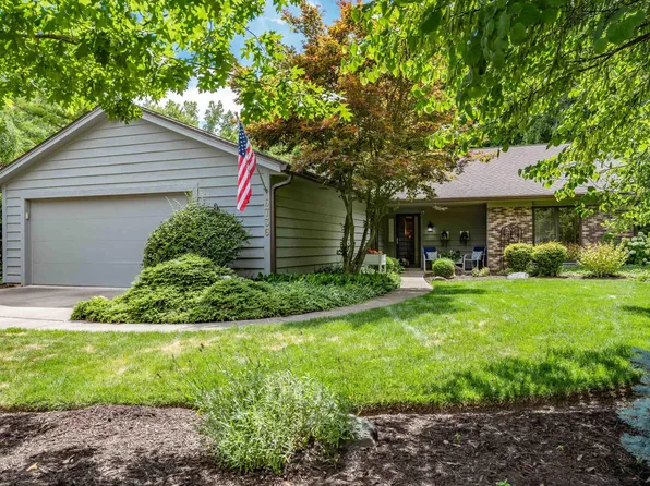 6736 W Canal Pointe Ln, Fort Wayne, IN 46804