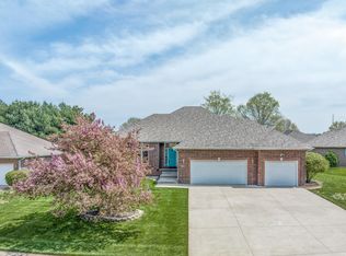 2696 S Laurel Ave, Springfield, MO 65807