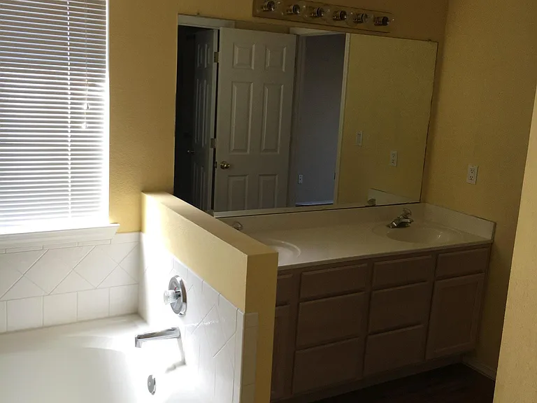 6639 Charwood Rd NW — Photo 5