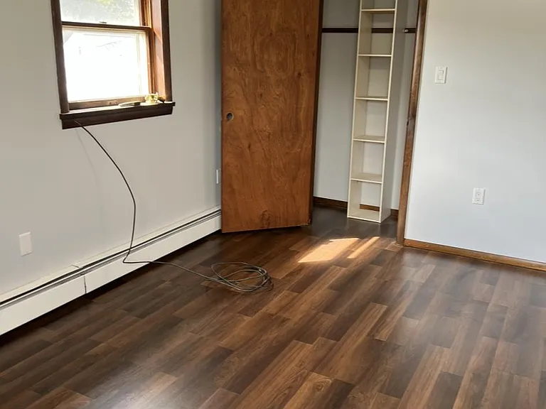 10 Ridge St — Photo 14