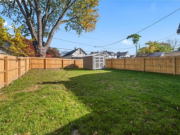 5th image of 176 Clairmount St