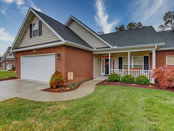 2nd image of 1555 Autumn Path Ln