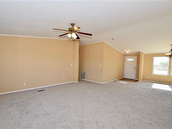 3rd image of 435 Grandview Dr