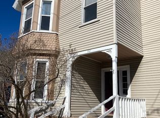 92 Maple St, Waltham, MA 02453