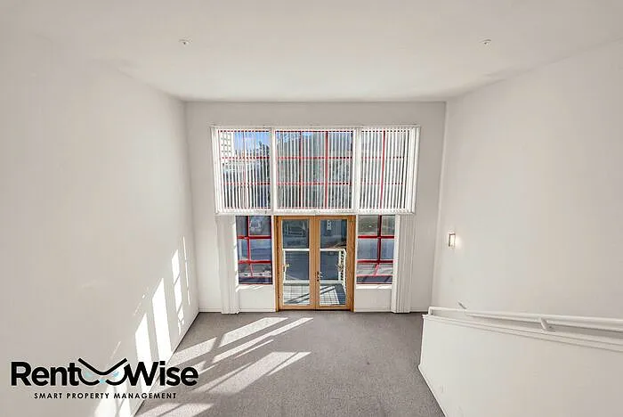 68 McCoppin St #8 — Photo 20