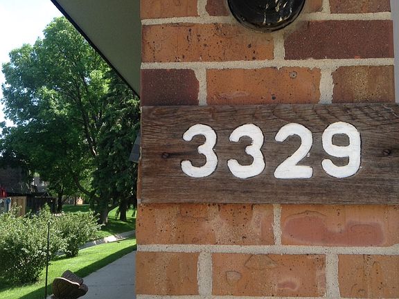 2nd image of 3329 Neerpark Dr