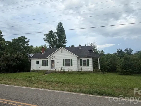 2939 Old Morganton Rd, Lenoir, NC 28645