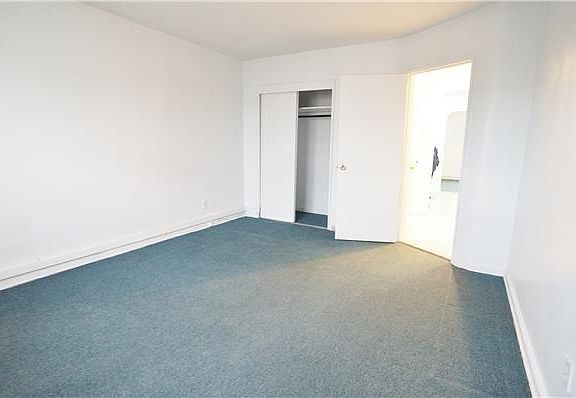 5th image of 8769 24th Ave #2