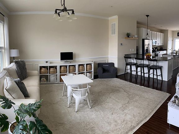 4th image of 23269 Lindsay Dr