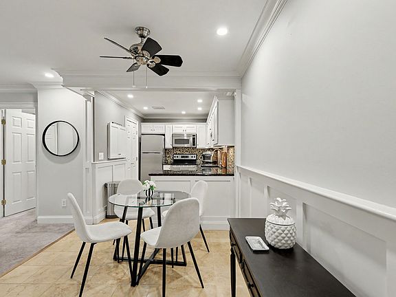 4th image of 2289 Bedford St Unit D7