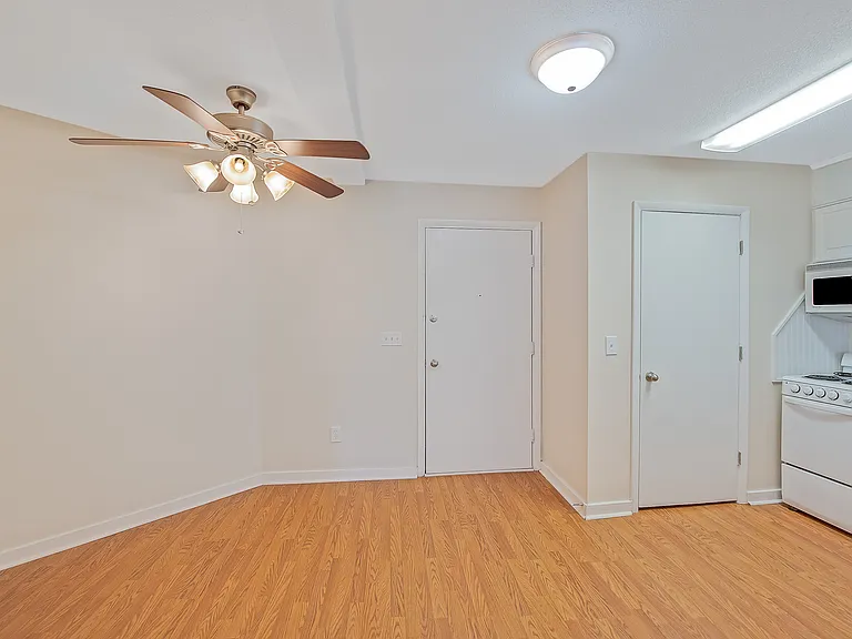 Village Green Apartment Homes — Photo 44