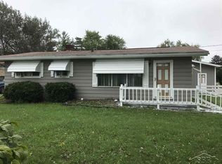 2934 N Center Rd, Saginaw, MI 48603