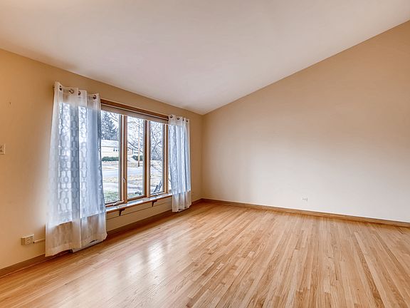 4th image of 6907 176th St