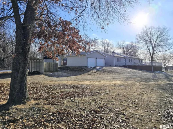 9462 N Manito Rd, Manito, IL 61546