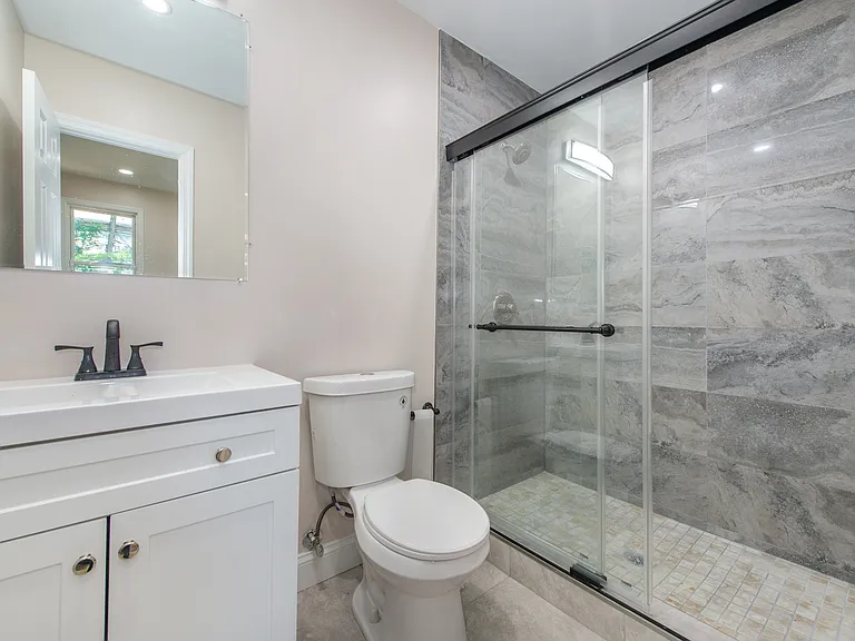 181 S 11th St #1 — Photo 8