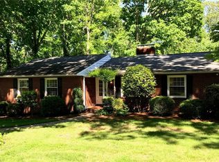 219 Lucerne Ln, Winston Salem, NC 27104