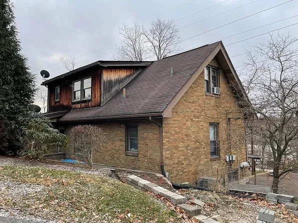 208-210 Main St, Bridgeville, PA 15017