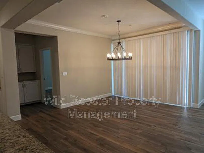 4 bed, 3.0 bath, 2161 sqft, $2,995 — Photo 3