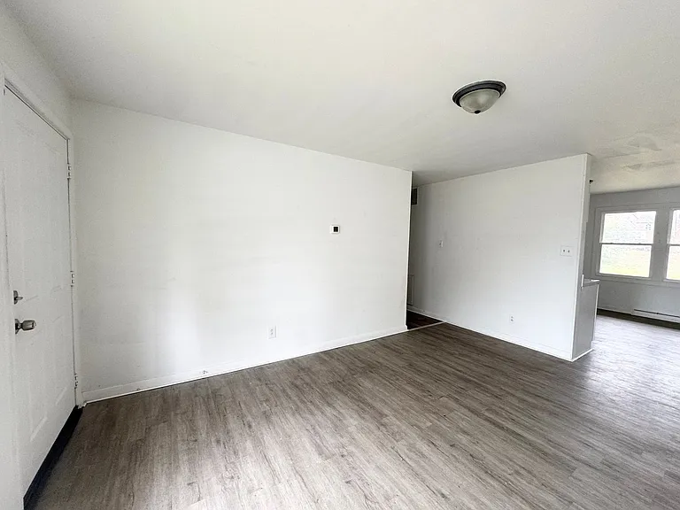 334 King St — Photo 7