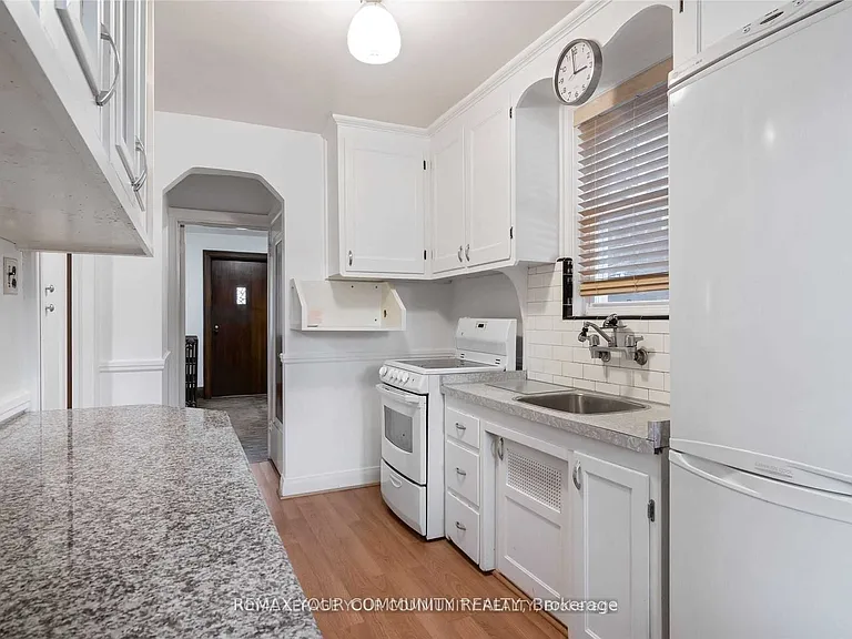705 Hillsdale Ave E — Photo 11