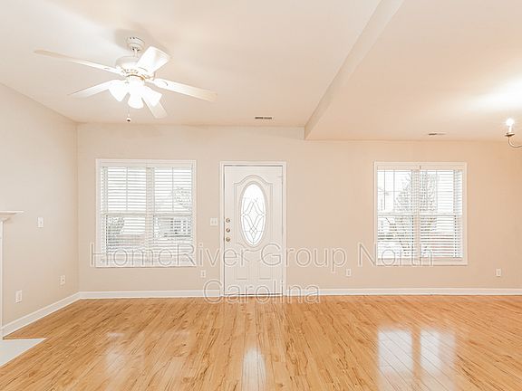 5th image of 4155 Lakewood Glen Dr