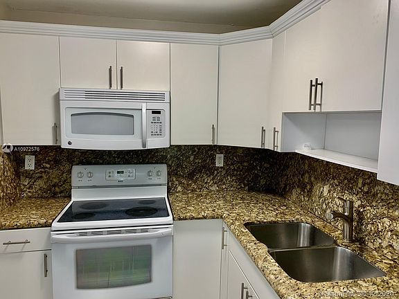 4th image of 8201 NW 8th St #1-111
