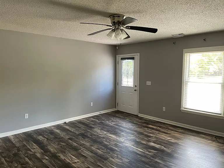 1136 Long Leaf Rd — Photo 5