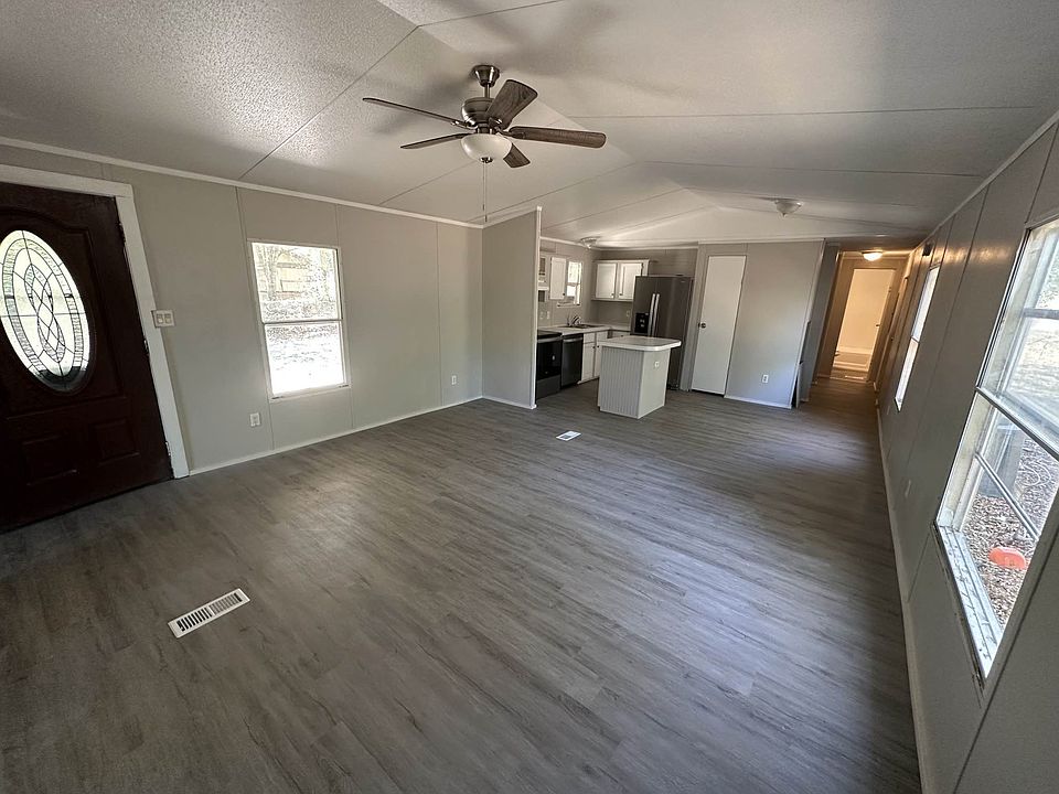 1st image of 3719 Hedge Row St