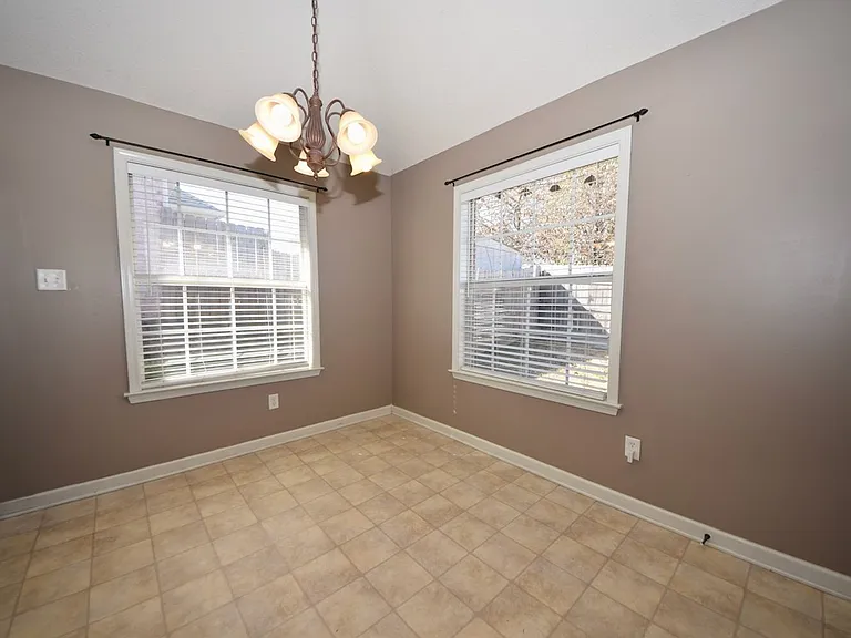 6898 Skylar Mill Ave — Photo 11