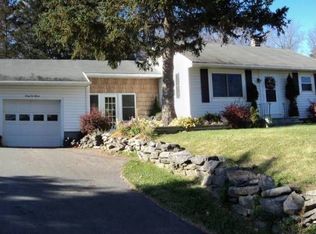 3215 Oneida St, Sauquoit, NY 13456