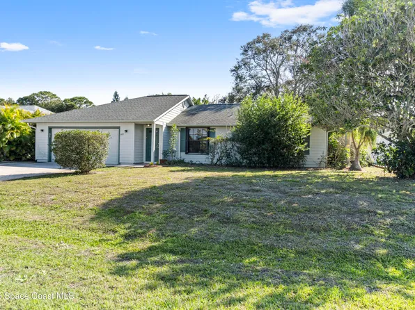 149 Dickens Ave, Sebastian, FL 32958