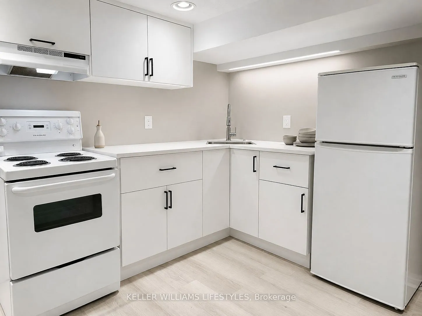 2 bed, $1,600 — Photo 2
