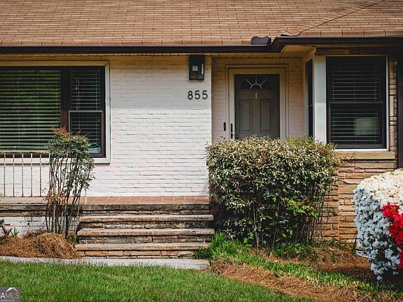 3rd image of 855 Artwood Rd NE
