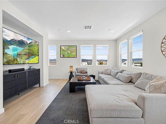 3rd image of 27105 Valley Oak Pl