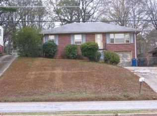 2555 Sylvan Rd, East Pt, GA 30344