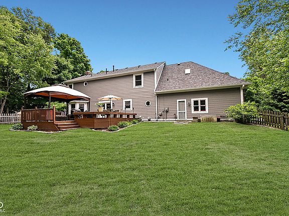 3rd image of 7354 Oakland Hills Ct