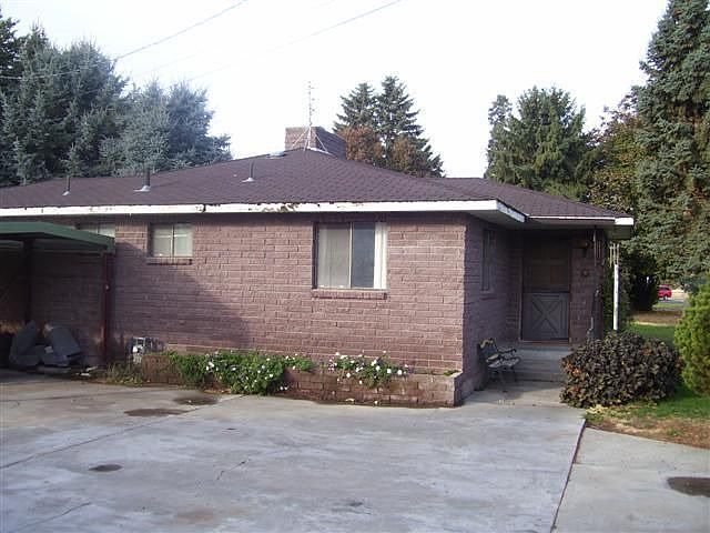2nd image of 910 N 4th St
