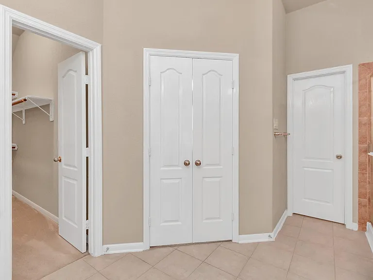 6630 Larocke Trl — Photo 35