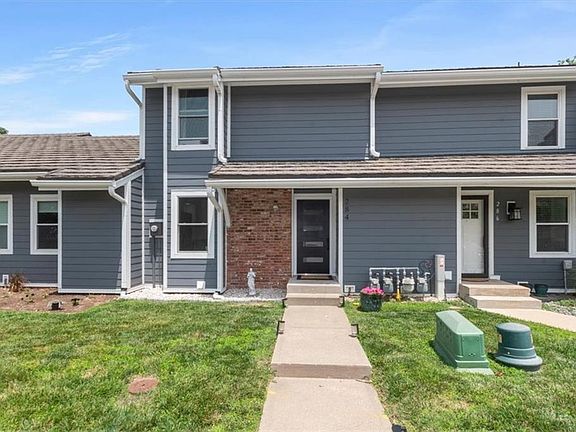 2nd image of 284 NE Bayview Dr