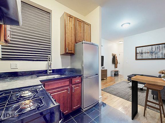 4th image of 54 W 106th St APT 1D