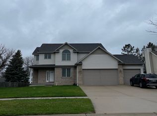 914 Powderhorn, Lansing, MI 48917