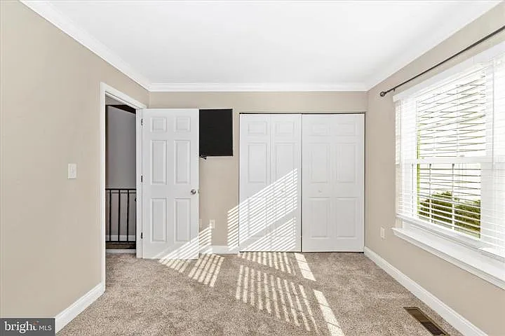 557 Lancaster Pl — Photo 13