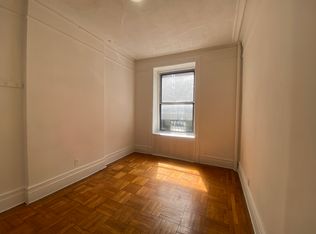 309 W 54th St APT 1A, New York, NY 10019