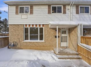 35 Oakhill Dr #20C, Brantford, ON N3T 1R1