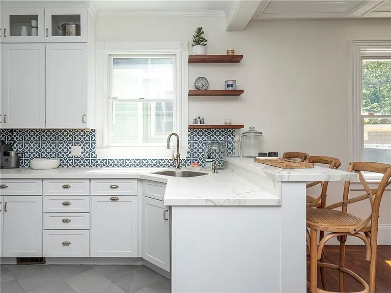 27 Mann Ave — Photo 15