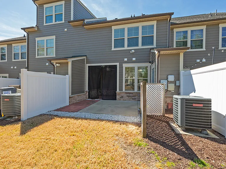 Exterior - Rear View